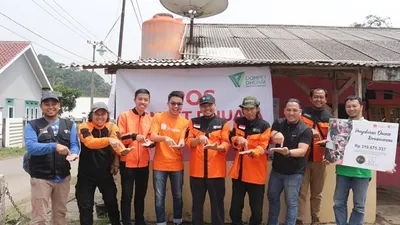 Shopee dan Dompet Dhuafa mengunjungi salah satu pengungsian yang berlokasi di Kampung Tangen, Desa Sukaraksa, Kecamatan Cigudeg, Kabupaten Bogor, Jawa Barat.  (Dok. Dompet Dhuafa)