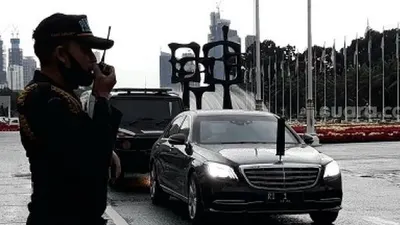 Sebagai ilustrasi: Mobil RI 1 yang ditumpangi Presiden RI Joko Widodo (Jokowi) di Gedung DPR/MPR, Senayan, Jakarta. (Suara.com/Novian)