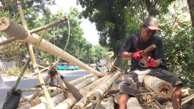 Jelang Hari Kemerdekaan, Penjual Pohon Pinang Mendadak Ramai