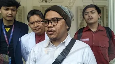 Faisal Amir memberikan keterangan kepada awak media usai bertemu Anies Baswedan di Balaikota DKI Jakarta/Ayojakarta.com