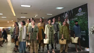 Ulos Silahi koleksi Dekranasda Diary Support Inallum by Merdi Sihombing (Ayojakarta.com/Istihanah Soejoethi)