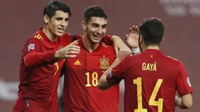 Pemain Spanyol Ferran Torres (tengah) merayakan gol ke gawang Jerman bersama Alvaro Morata (kiri) dan Jose Gaya. (Foto: EPA-EFE/Jose Manuel Vidal)