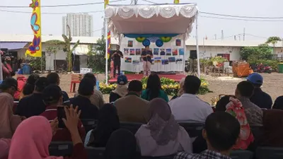 Pendidikan Lingkungan dan Pemberdayaan Kewirausahaan di Festival Kampung Akuarium