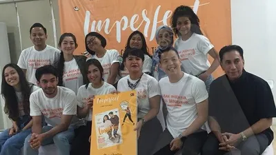 Para pemain, sutradara, produser dan penulis skenario  saat peluncuran trailer film Imperfect: Karier, Cinta & Timbangan di Jakarta Pusat, Jumat (8/11/2019)/Ayojakarta.com-Istihanah Soejoethi