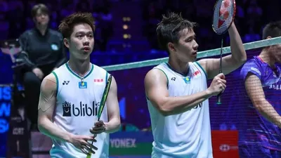 Kevin Sanjaya Sukamuljo/Marcus Fernaldi Gideon harus mundur dari tiga turnamen di Thailand. Hal ini dikarenakan hasil swab test PCR Kevin menunjukkan positif virus Covid-19/ instagram Badminton Ina