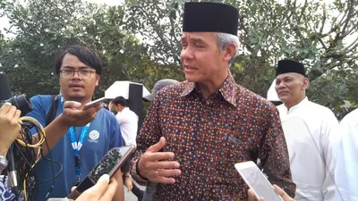 Ganjar Pranowo saat menghadiri Upacara Pemakaman BJ Habibie/Ayojakarta.com