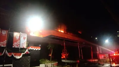 Kebakaran Gedung Kejaksaan Agung: Sudah 2 Jam Api Belum Padam