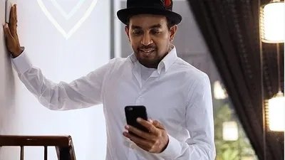 Glenn Fredly. instagram: @glennfredly309