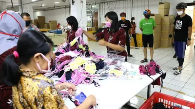 Ganjar Borong 10.000 APD dari Perusahaan Garmen di Semarang