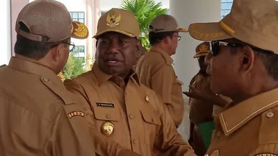Gubernur Papua Barat Dominggus Mandacan/Antaranews
