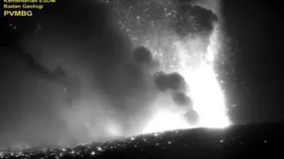 Letusan Anak Krakatau pada Jumat (10/4/2020) petang. (Dok: PVMBG)