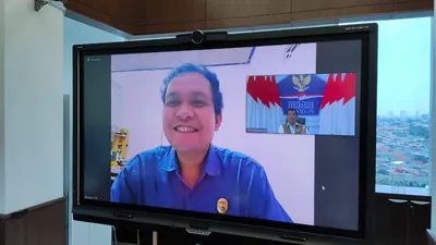 Telekonferens Wakil Ketua KIP, Hendra J Kede dengan Ketua Gugus Percepatan Penanganan COVID-19, Bapak Letjen Doni Munardo.