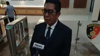 Politisi PDI Perjuangan, Henry Yosodiningrat di Bareskrim Polri, Jakarta Selatan, Senin (9/12/2019) (Ayojakarta.com/Dhika Noor Alam)