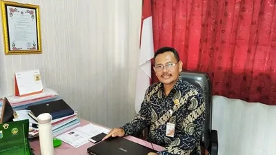 Kepala SDN Sukabumi Selatan 07, Holil. (Ayojakarta.com/Dhika Alam Noor)