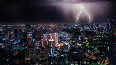 Kawasan Jakarta Timur dan Jakarta Selatan diprediksi mengalami hujan bersama petir dan angin kencang pada sore nanti. (Ilustras/Pixabay.com)