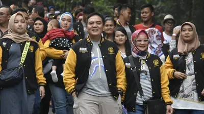 Suasana Akrab di Taman Safari Bersama Keluarga Divhumas Polri
