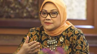 Ida Fauziyah, Menteri Ketenagakerjaan   (Tribunneew/Herudin)