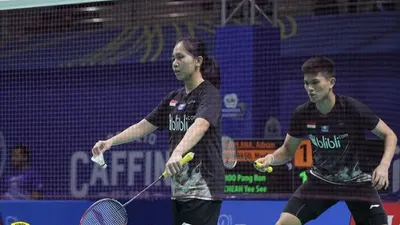 Adnan Maulana (belakang) / Mychelle Crhystine Bandaso (depan)/PBSI