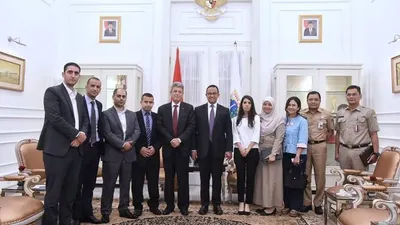 Anies Baswedan selaku Gubernur DKI Jakarta menerima kunjungan Duta Besar (Dubes) Palestina untuk Indonesia, Zuhair Al Shun, beserta delegasinya. (instagram)