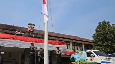 Belasungkawa Wafatnya Ipda Erwin, Polres Bogor Kibarkan Bendera Setengah Tiang