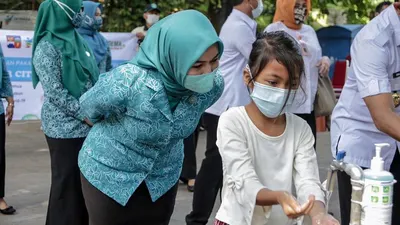 Cuci Tangan Pakai Sabun Demi Cegah Covid-19 Masuk Rumah