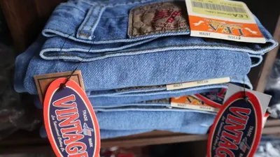Celana Jeans (Instagram: @jeans.tren)