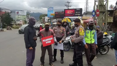 Patroli di Jalur Puncak (Dok. Polres Bogor)