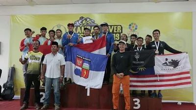Tim arum jeram Kota Bogor berpose usai terima medali. (Dok. Faji Kota Bogor)