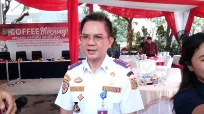 Kepala Dinas Perhubungan DKI Jakarta Syafrin Liputo, saat saat memberikan sosialisasi penerapan tilang elektronik, di Gedung Direktorat Lalu Lintas Polda Metro Jaya, Jakarta, Jumat (2/8/2019). (ANTARA/Yogi Rachman)