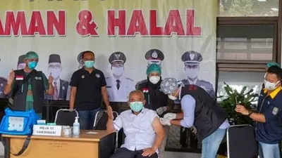 Wali Kota Bekasi Resmi Disuntik Vaksin Covid-19