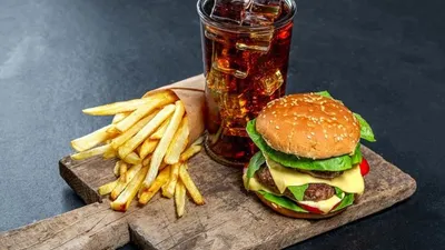 Ilustrasi Junk Food (Flickr)