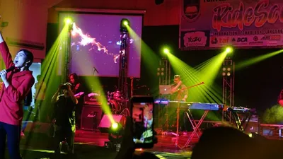 Aksi panggung Isyana Sarasvati dalam acara Closing Fortelations, Jakarta Timur, Sabtu (21/9/2019)/SMAK 7 Penabur
