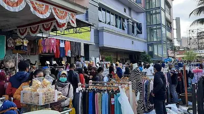 ITC Kebon Kalapa Bandung dipadati penjual dan pembeli, Kamis (21/5/2020).