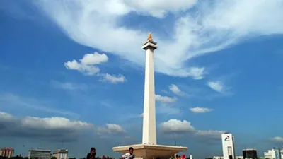 Ilustrasi - Kawasan Tugu Monas Jakarta dinaungi cuaca cerah berawan. (mediaindonesia)