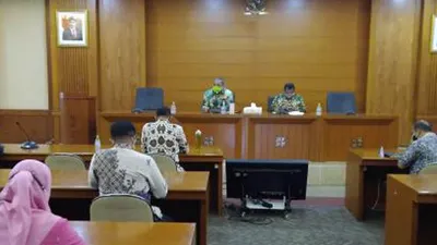 pemkot Jakpus sedang melakukan rapat koordinasi penanganan banjir dan genangan / pusat.jakarta.go.id
