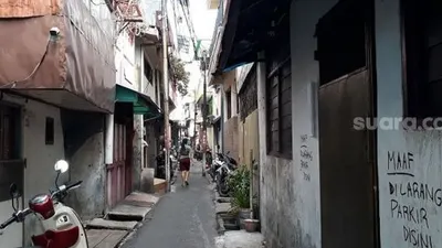 Kawasan Rw.07, Jembatan Besi, Tambora, Jakarta Barat, Kamis (14/5/2020). (Suara.com/Bagaskara)