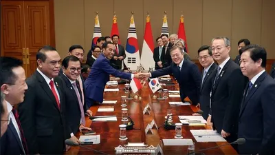 Pertemuan Presiden Jokowi dengan Presiden Moon Jae-in (Twitter @moonriver365)