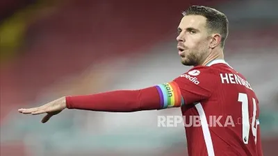 Kapten Liverpool Jordan Henderson.  Foto: EPA-EFE/Peter Powell