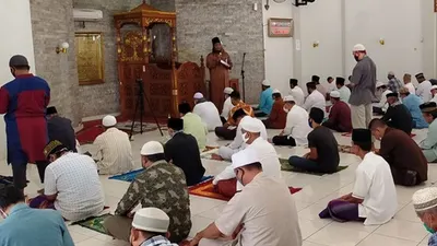 salah satu kegiatan yang menerapkan protkes Covid-19 di Masjid Al-Hurriyah Jakarta Barat/ dok