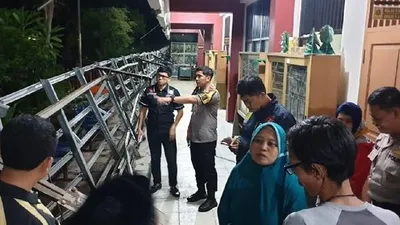 Wali Kota Minta Kanopi SDN 10 dan 12 Kembangan Utara yang Ambruk Segera Diperbaiki
