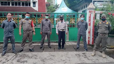 Kantor Kecamatan Pasar Rebo ditutup 3 hari (dok. beritajakarta.id)