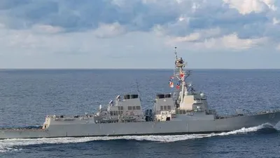 Kapal Perang Preble berlayar di dekat Pulau Scarborough Shoal, Laut China Selatan yang disengketakan Beijing. (Mass Communication Specialist 3rd Class Morgan K. Nall/US Navy/Reuters)