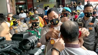 Kapolda Metro Jaya Irjen Nana Sujana dan Pangdam Jaya Mayjen Dudung Abdurachman. (Foto: Pendam Jaya)
