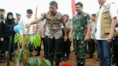 (Kabidpenum Puspen TNI, Kolonel Sus Taibur Rahman)