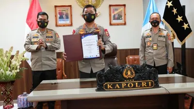 Kapolri Jenderal Idham Azis dalam pengukuhan Tim Koordinasi Interpol Indonesia 2020 di Jakarta, Jumat (4/12/2020). (dok Humas Polri)