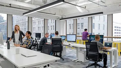 Ilustrasi karyawan kantor swasta. (bestvirtualoffices.com)