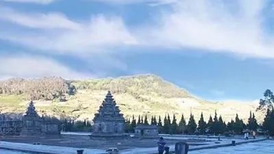 Kawasan dataran tinggi Dieng/Tribun