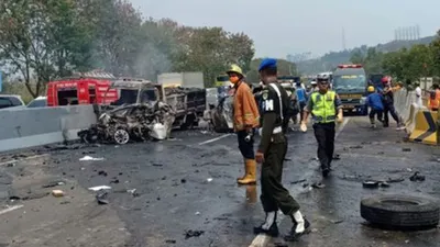 Situasi lokasi kecelakaan Tol Cipularang/Jawapos