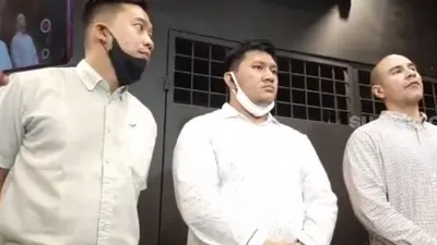 (dari kiri ke kanan) Manajer Hana Hanifah, Nico; kuasa hukum; Machi Ahmad; keluarga, Nabil. [Suara.com/Evi Ariska]