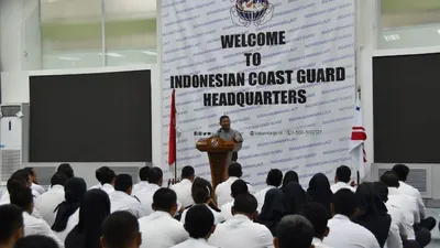 Kepala Bakamla Laksdya Bakamla A. Taufiq R. dalam arahannya saat memimpin apel besar seluruh personel Bakamla RI wilayah Jakarta,di Aula Mabes Bakamla RI, Jl. Proklamasi No. 56, Menteng, Jakarta Pusat, Senin (6/1/2020). (Humas Bakamla)